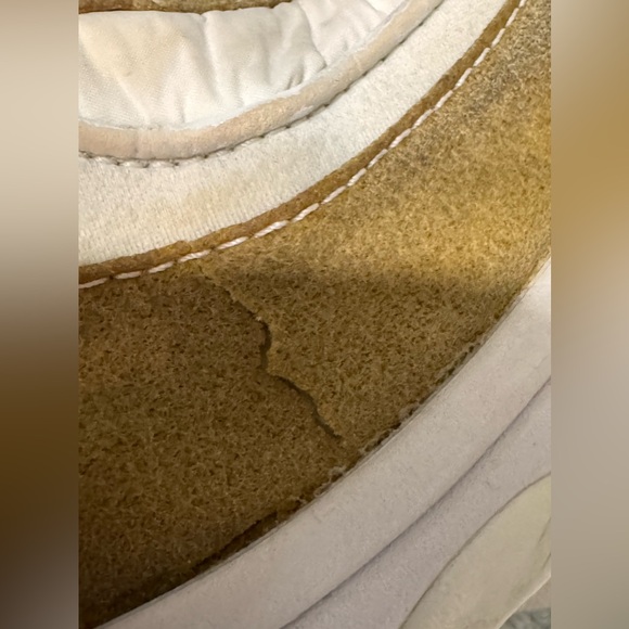 CHANEL sneakers women’s size 38 USA size is 7.5 made in Italy - Picture 13 of 15